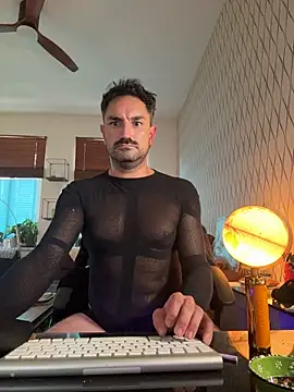 Chat XXX en directo de tomz0819