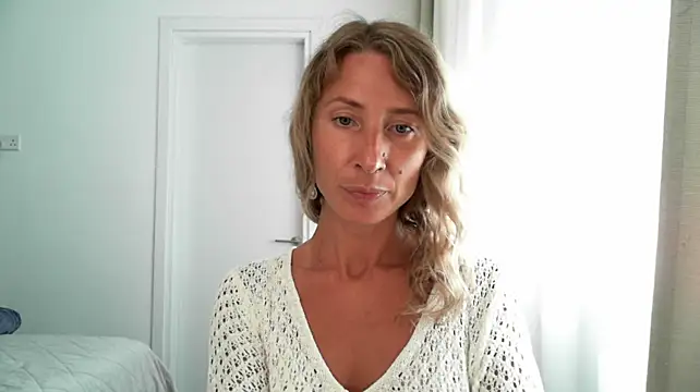 aurelline Adlı Modelin Canlı XXX Sohbeti