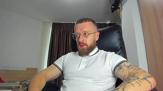 Findom_guy 라이브 XXX 채팅