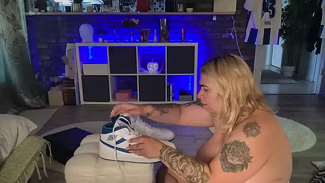 Monageiln Live XXX chat