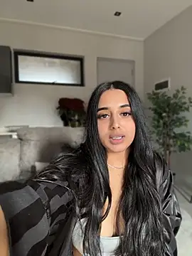 LilMisIndianx Chat XXX in diretta