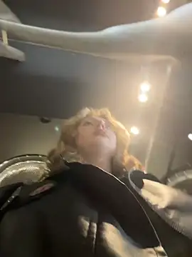 RonnieKiss' Live XXX Chat