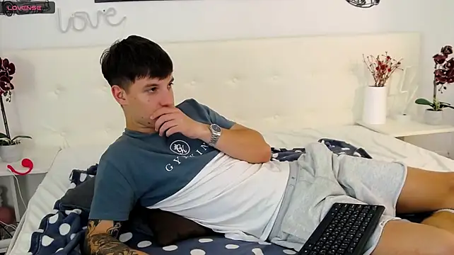ThomasEdisonn Live XXX-Chat