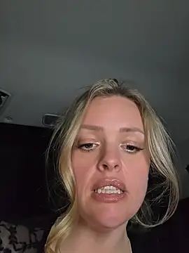 Chat XXX en directo de Bridgette03