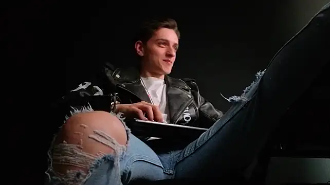 FelixStarkk 라이브 XXX 채팅