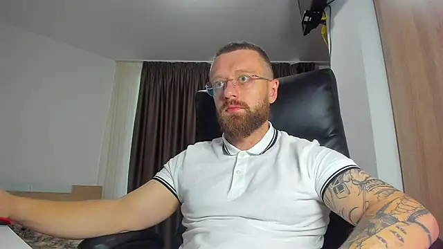 Živý XXX chat Findom_guy