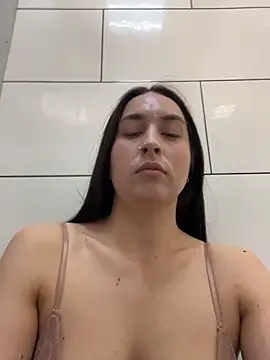 צ'אט XXX בשידור חי של Holly_Play