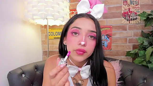 Chat XXX ao vivo de foxy_hannah