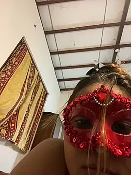 Elisha96 Adlı Modelin Canlı XXX Sohbeti