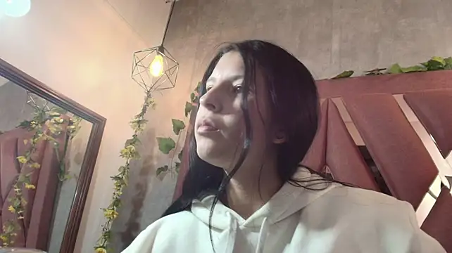 Nixie_Velvet Adlı Modelin Canlı XXX Sohbeti