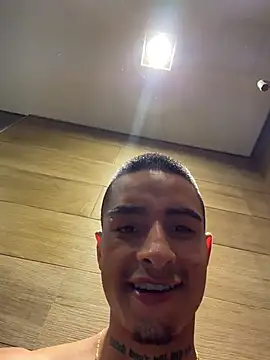 Онлайн чат XXX willclayy