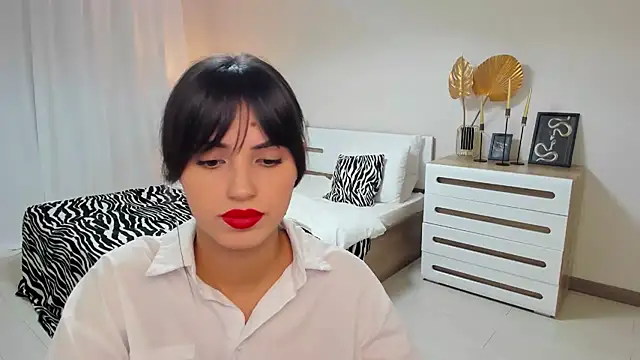 Jasmine_Stewart: онлайн-секс-чат