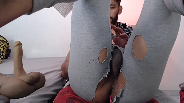 ethasteban27's Live XXX Chat