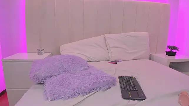 rebeca_brown_'s Live XXX Chat