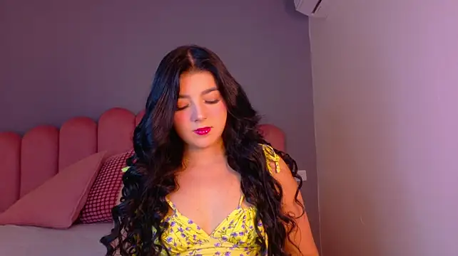MiiaaVelvett__ Chat XXX in diretta