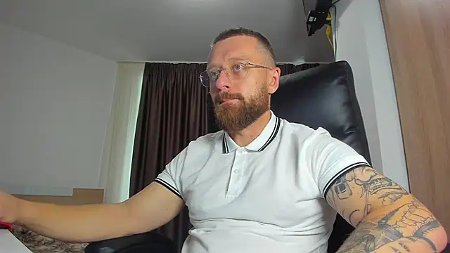 Živý XXX chat Findom_guy