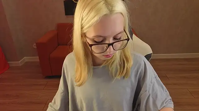 mollyy_snow Adlı Modelin Canlı XXX Sohbeti