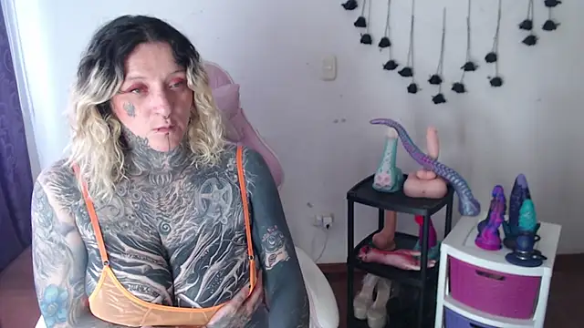 دردشة SLOPPYTITSS الجنسية المباشرة