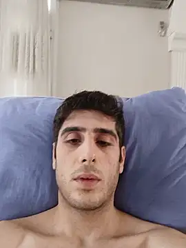 Chat +18 de arenn1997 ao vivo