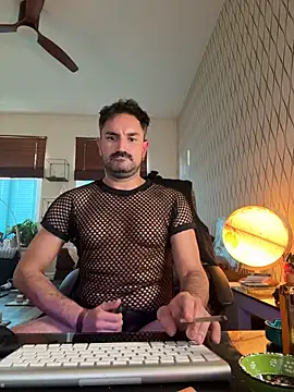tomz0819 라이브 XXX 채팅