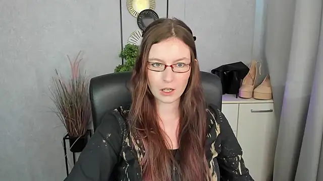 Chat +18 de emmaxDelight ao vivo