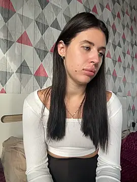 Lira_Fayeee's Live XXX Chat