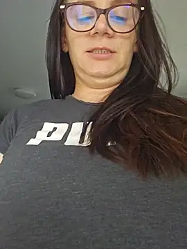 KristenVega 现场XXX聊天