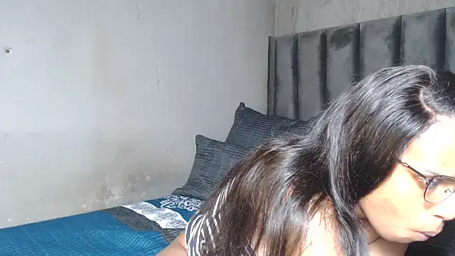 Онлайн чат XXX SexySlenderLexy