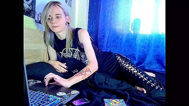 AdamTarlet élő XXX-chatje