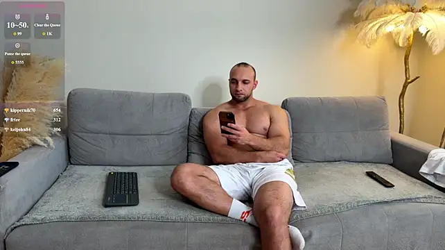 michaelbradleu Adlı Modelin Canlı XXX Sohbeti