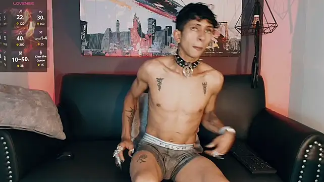 Maximoking26 live XXX chat
