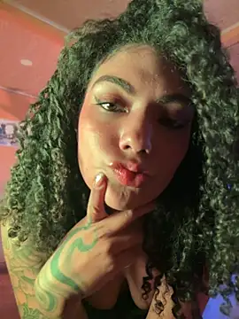 Morenayaa Chat XXX in diretta