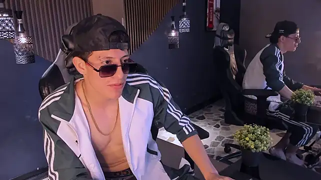 TheGhostforeeonss XXX чат на живо