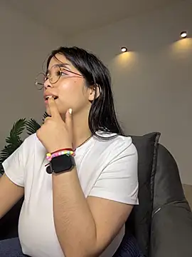 Chat +18 de tati_reyess ao vivo