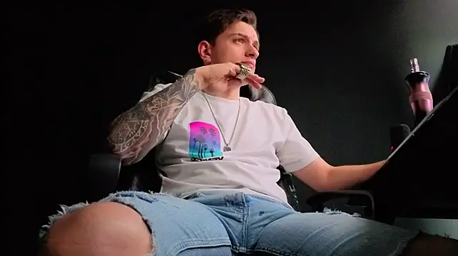 FelixStarkk Chat XXX in diretta