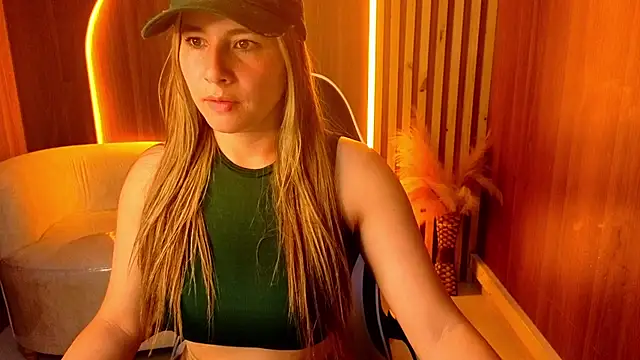 Chat +18 de Aratna_Blonde_Tx ao vivo