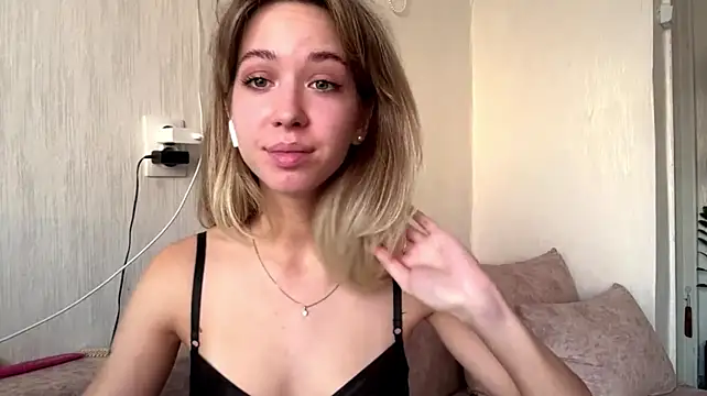 Sara_Bloservety Live XXX-Chat