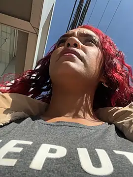 Czat XXX na żywo – Sara-77