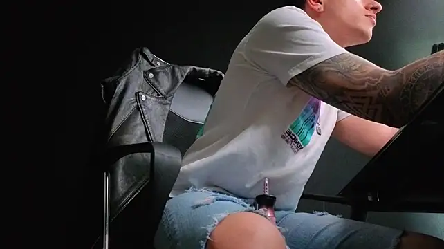 FelixStarkk 现场XXX聊天