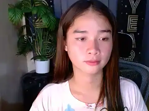 XXX chat uživo modela ShinningEthene
