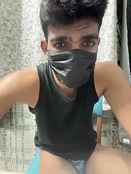 Naughtytomboy78 Pertunjukan Webcam