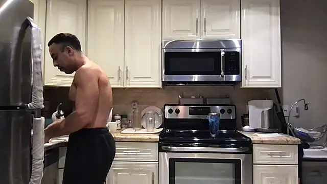 BigGuyMuscle's Live XXX Chat