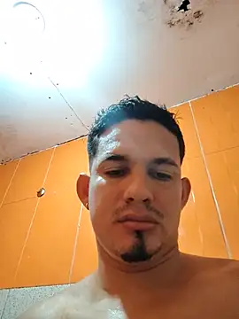 Chatroom XXX en direct de Danielok02