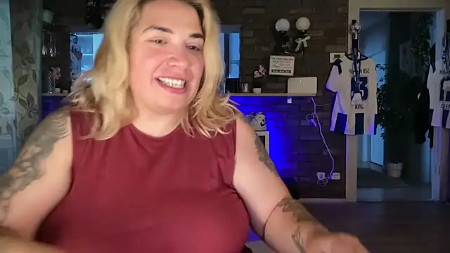 Monageil's Live XXX Chat