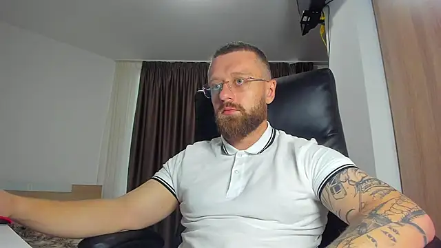 Findom_guy Chat XXX live