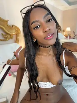 Chat +18 de AshleyFerri ao vivo