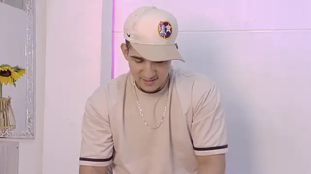 Czat XXX na żywo – Massimo_11