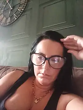 VelvetNaughty-Shem's Live XXX Chat