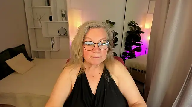 צ'אט XXX בשידור חי של NataliMellow