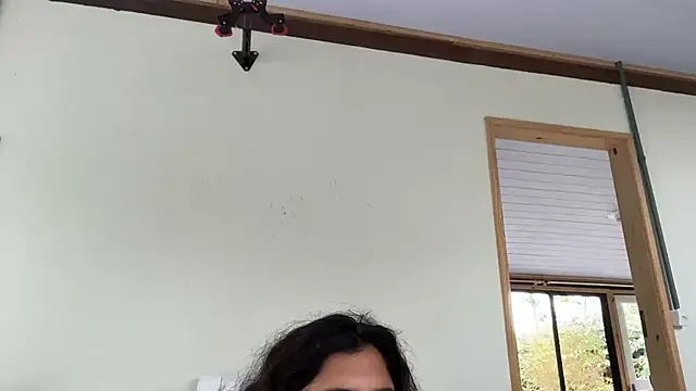 deusaludovica Adlı Modelin Canlı XXX Sohbeti